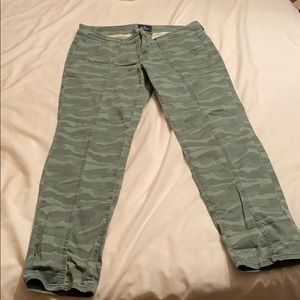 Camo skinny jeans